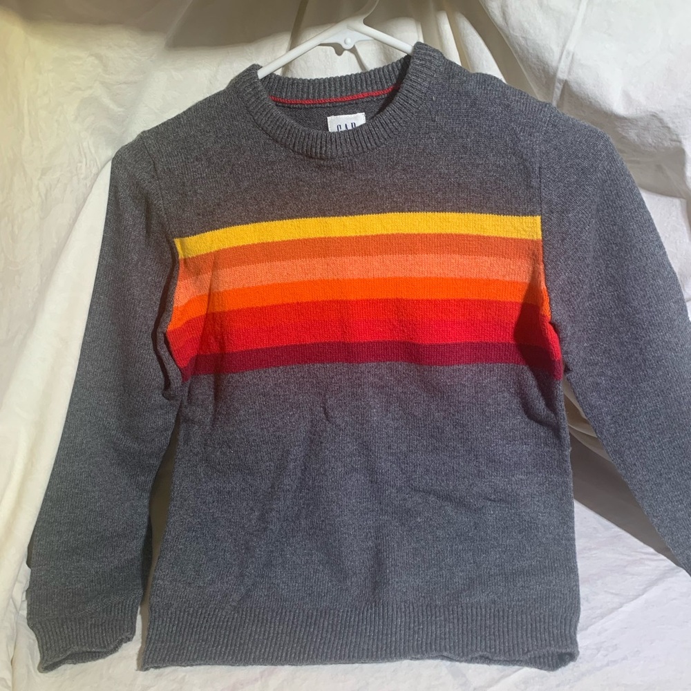NWT GAP boys stylish gray sweater with colorful stripes.